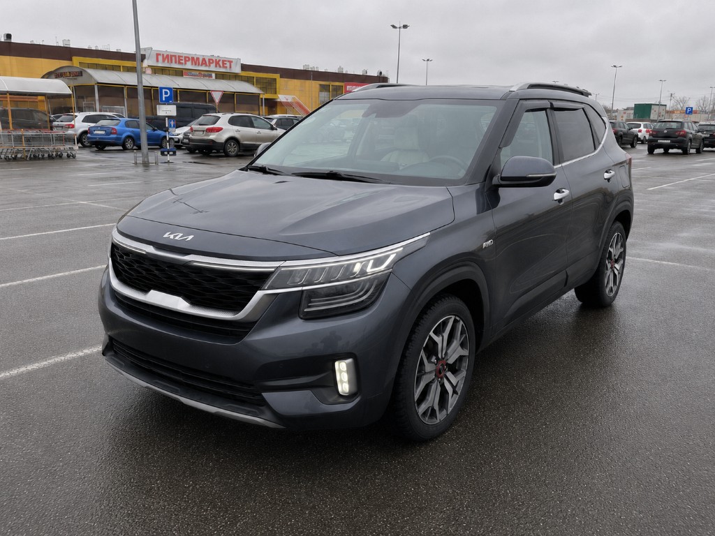 Kia Seltos в объявлении: чистый кузов на парковке